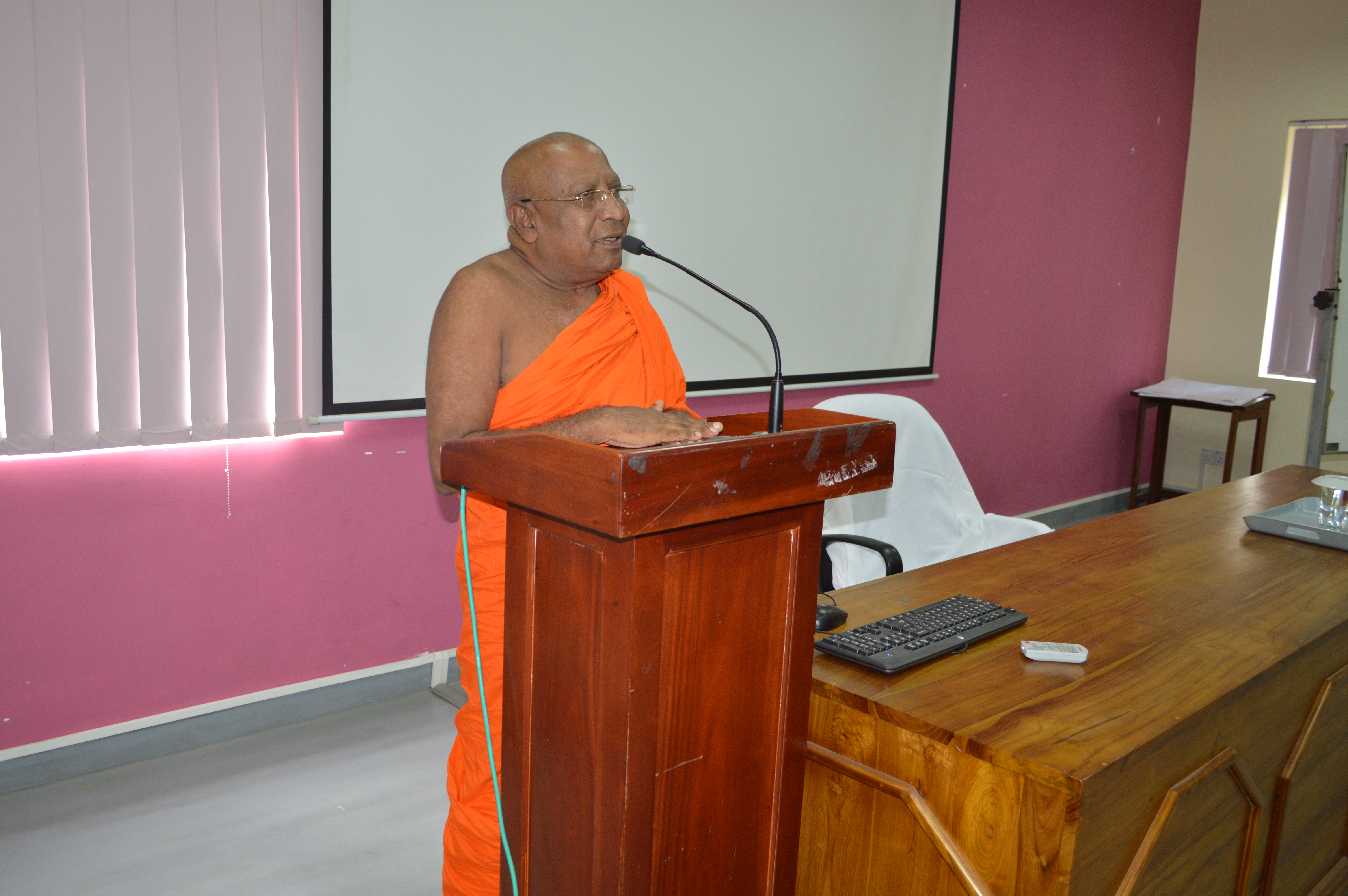 Guest lecture by Ven.Professor Devalegema Madhananda thero